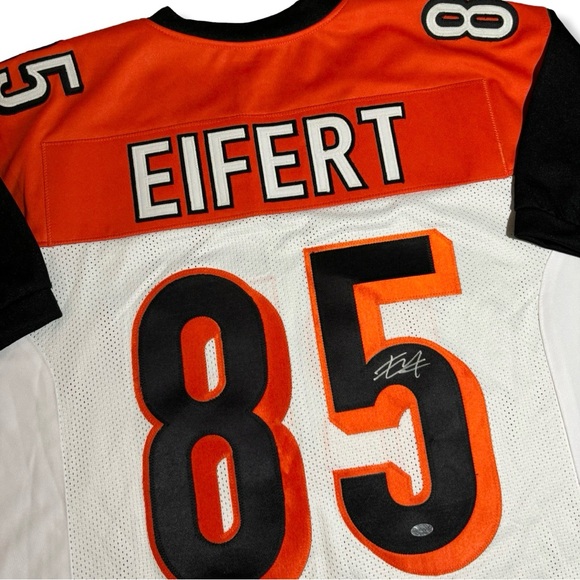 Cincinnati Bengals Tyler Eifert Signed Jersey - Picture 4 of 6